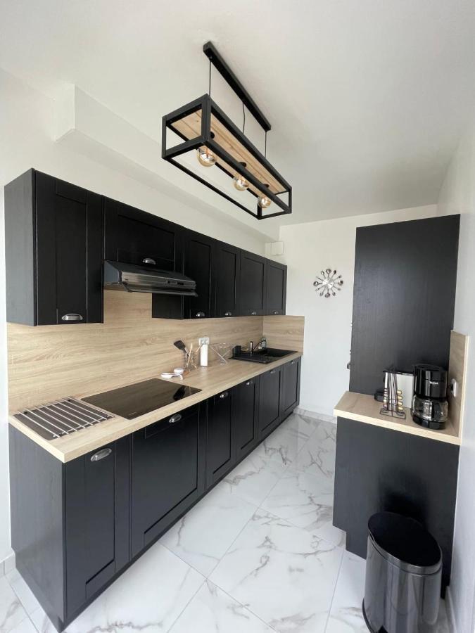 Апартаменты Bright Nest - Open View - Residential Area Ла-Рошель Экстерьер фото