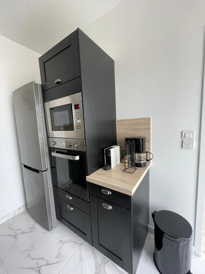 Апартаменты Bright Nest - Open View - Residential Area Ла-Рошель Экстерьер фото